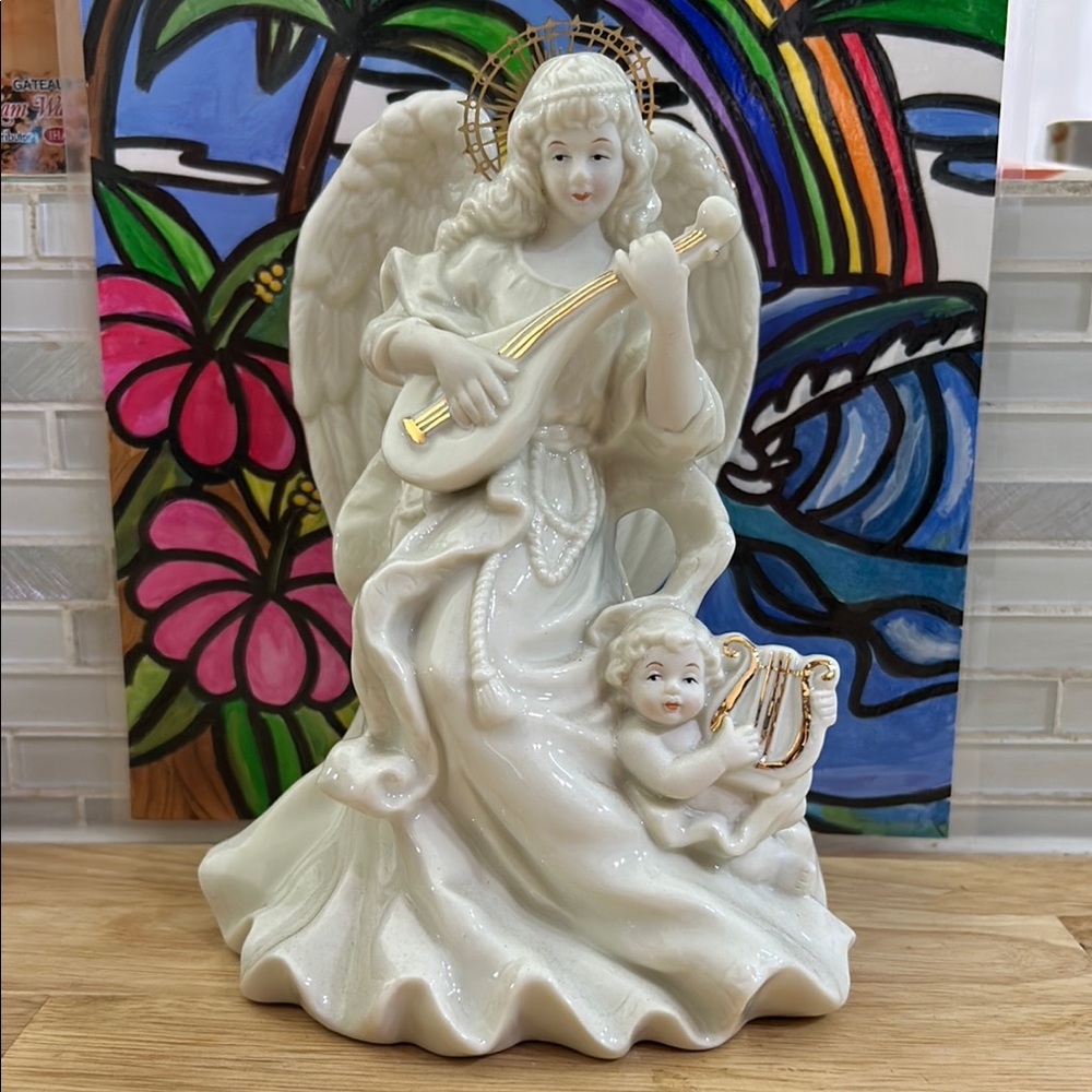 Porcelain Angel with Lute Music Box, “Hark! The Herald Angels Sing”